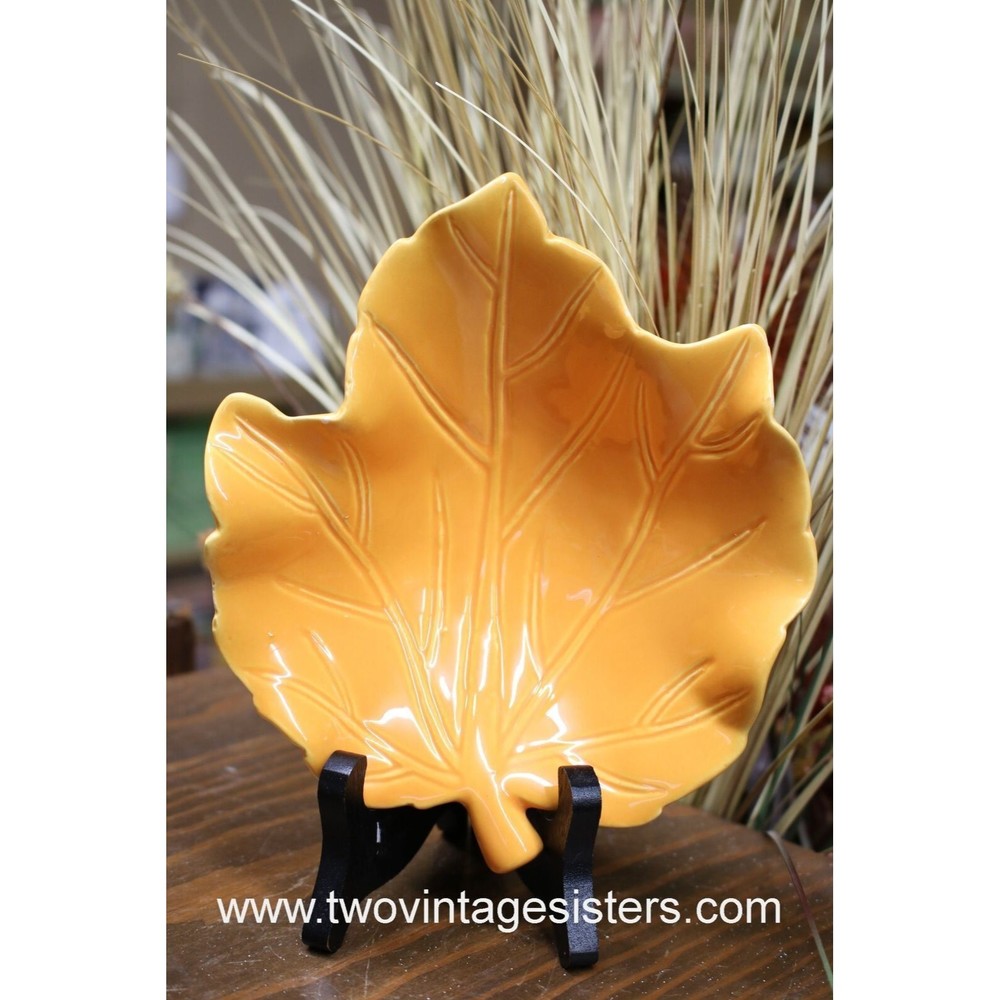 Fall Harvest Ceramic Thanksgiving Maple Leaf Dish